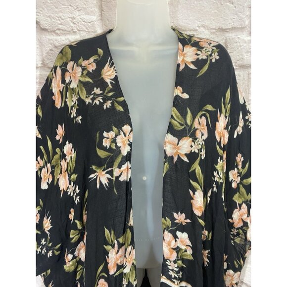 American Eagle Kimono Cardigan Top One Size Shawl Beach Coverup Ruana Floral - Picture 6 of 15